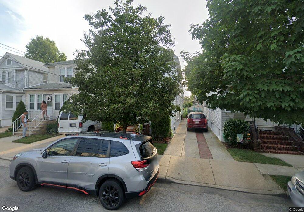 9259 246th St, Floral Park, NY 11001 - photo 1