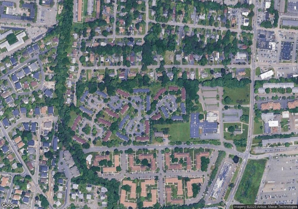 103 Creekside Cir, Spring Valley, NY 10977 - photo 1