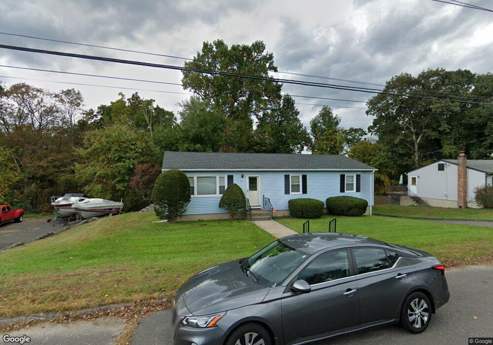 194 Hickory Hill Dr, Waterbury, CT 06708 - photo 1