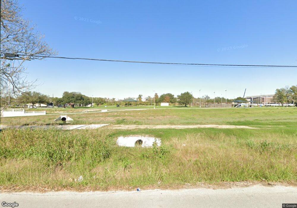 5423 Minden St, Houston, TX 77026 - photo 1