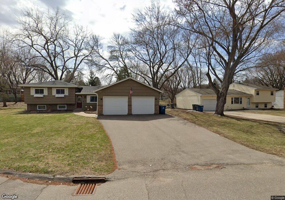 16353 Temple Dr S, Minnetonka, MN 55345 - photo 1