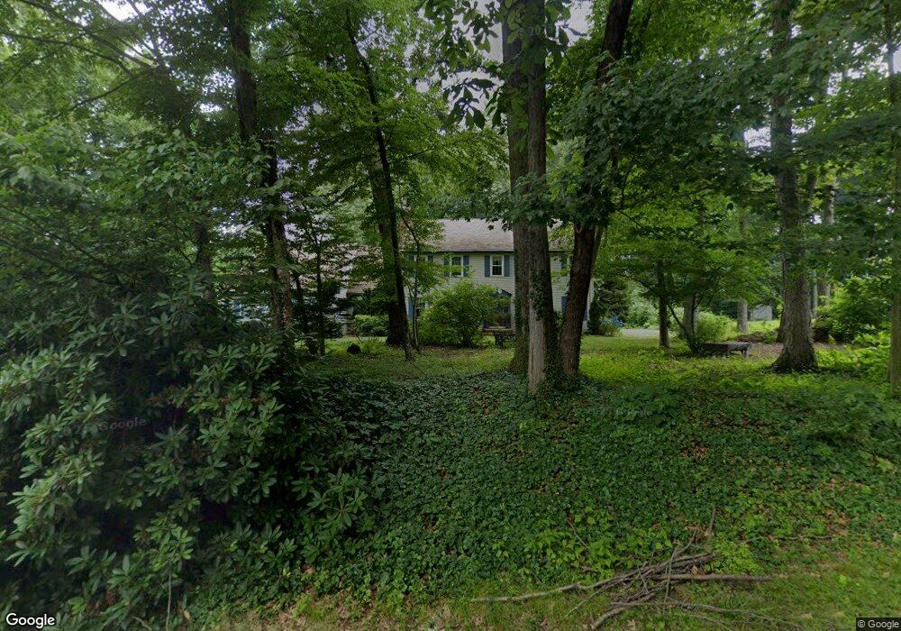 27 Burnwood Dr, Bloomfield, CT 06002 - photo 1