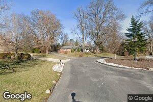 8 Holiday Ln, Saint Louis, MO 63131