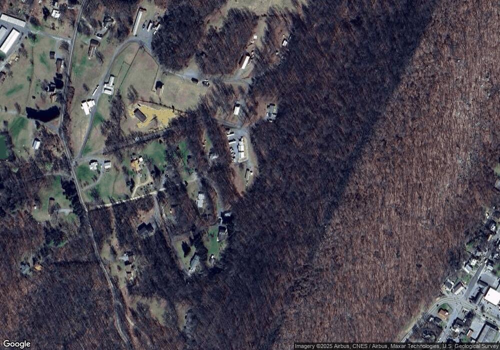 210 Barbeque Dr, Berkeley Springs, WV 25411 - photo 1