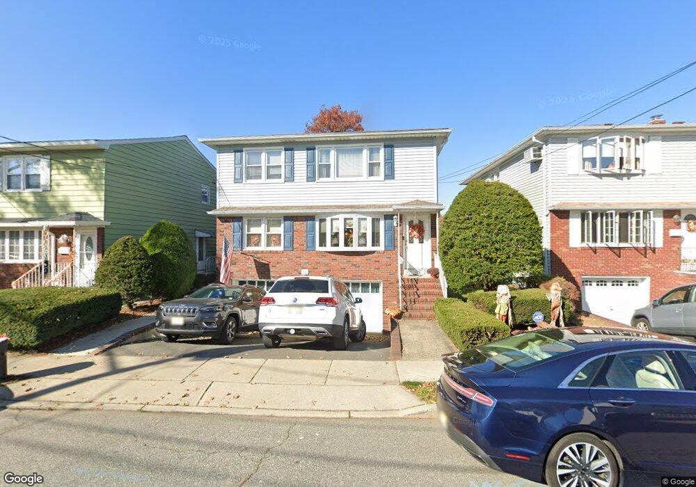 711 Wiedemann Place, Lyndhurst, NJ 07071 - photo 1