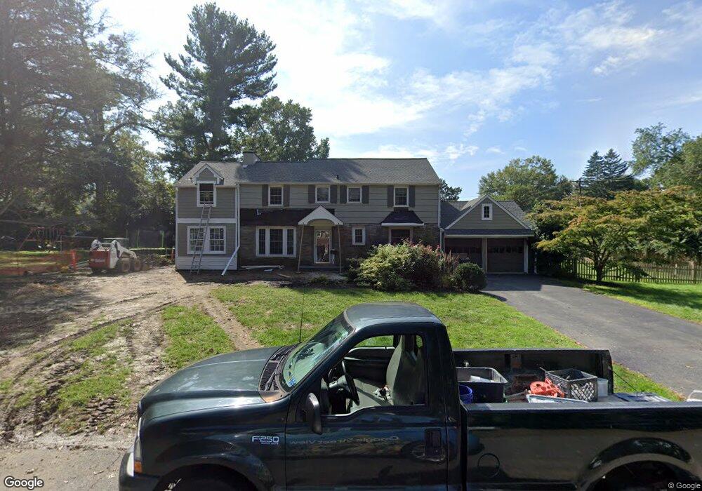 501 Oakcrest Ln, Wallingford, PA 19086 - photo 1