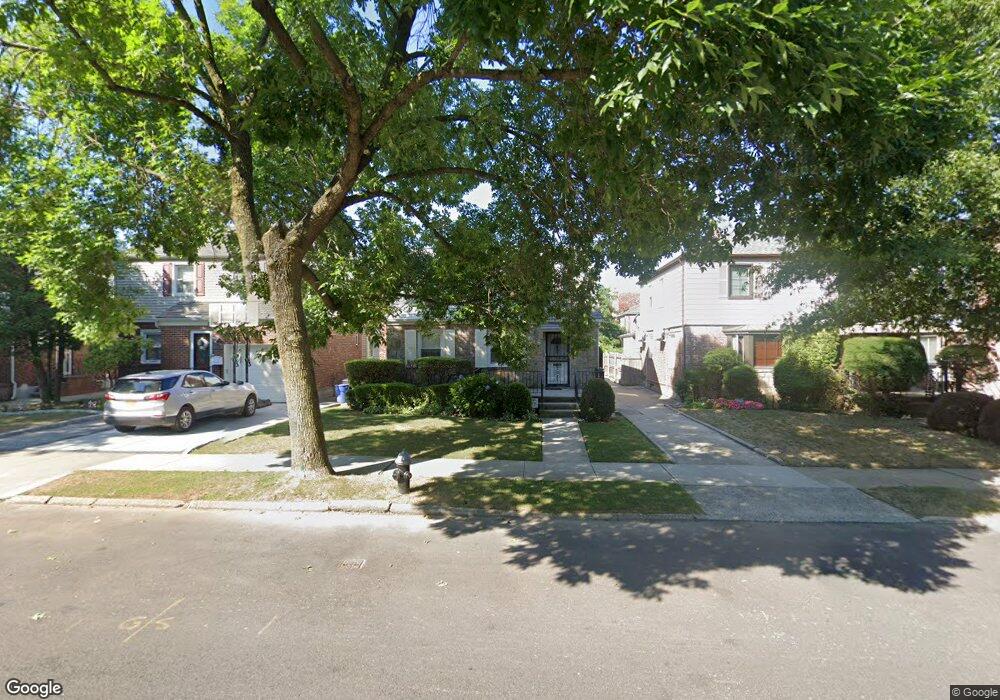 7348 193rd St, Fresh Meadows, NY 11366 - photo 1