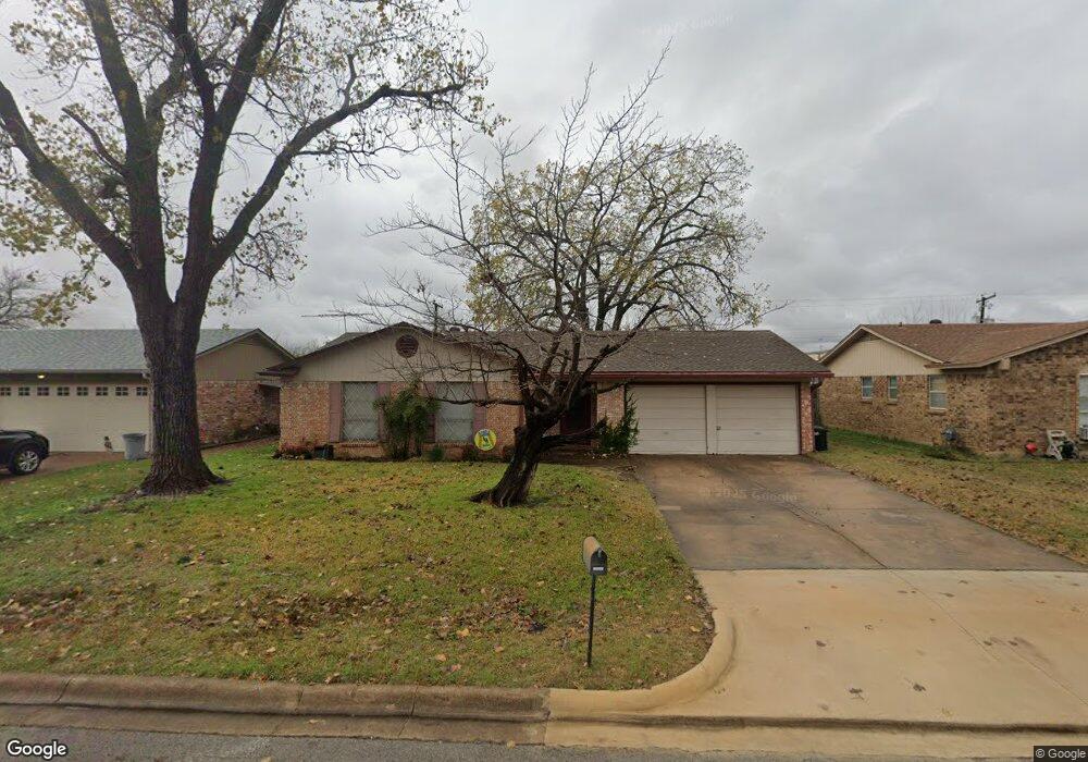925 Venice St, Hurst, TX 76053 - photo 1