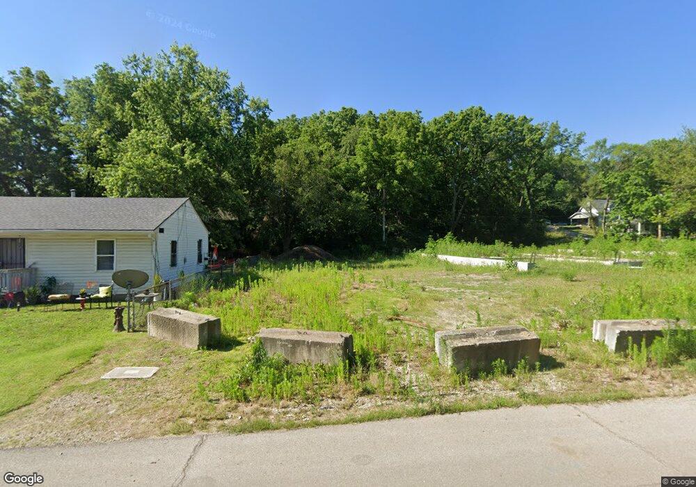 3511 E 69th St, Kansas City, MO 64132 - photo 1