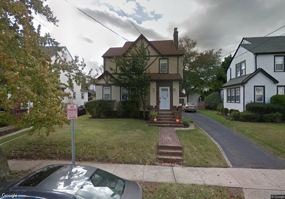 230 Lindberg St, West Hempstead, NY 11552 - photo 1