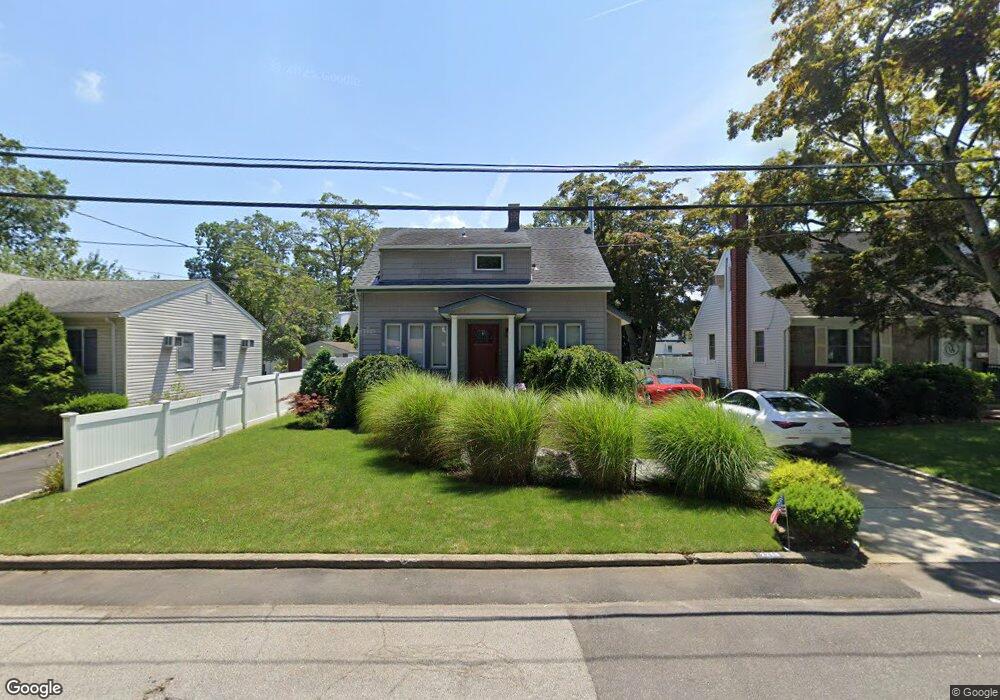 2258 Sycamore Place, Merrick, NY 11566 - photo 1