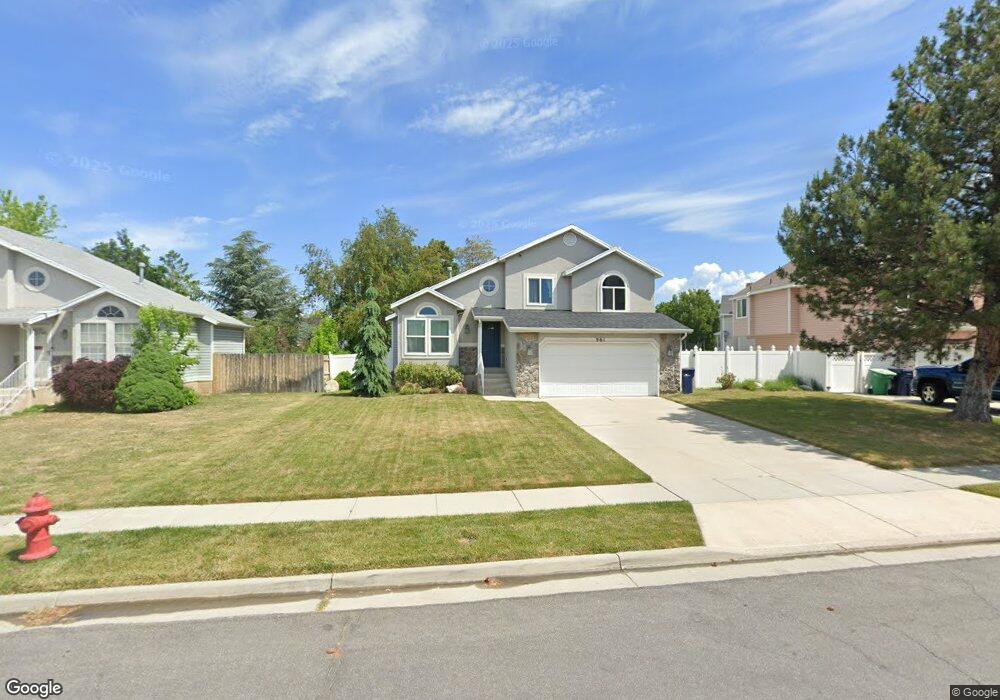 961 Merewood Ct, Sandy, UT 84094 - photo 1