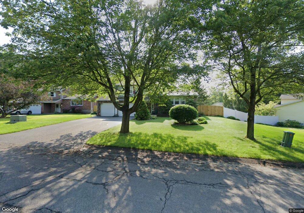 28 Fairway Ln, Schenectady, NY 12304 - photo 1