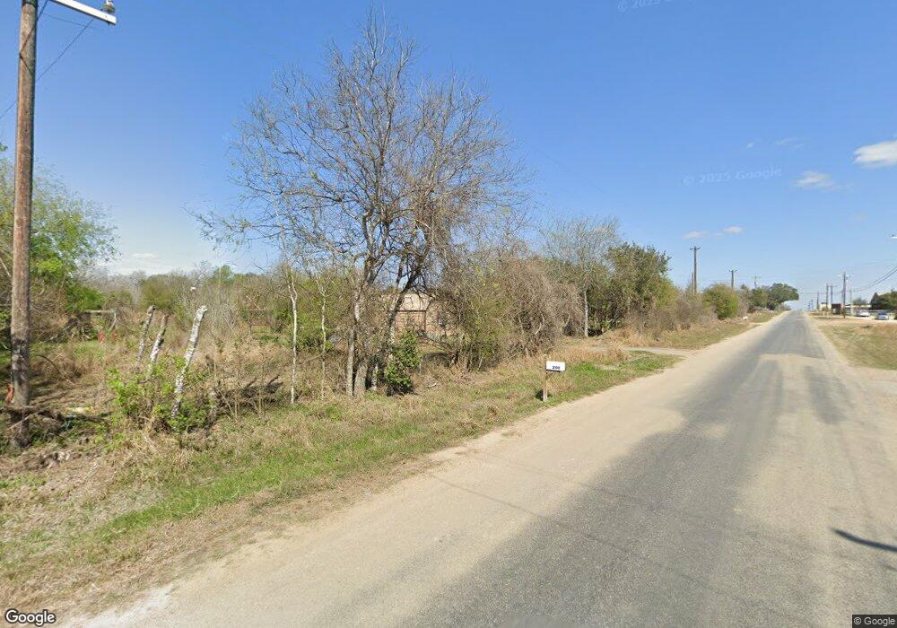 2099 Ellis Rd, Beeville, TX 78102 - photo 1