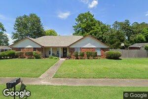 713 Stanford Dr, West Memphis, AR 72301