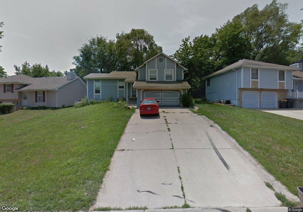 106 Timber Creek Cir, Lansing, KS 66043 - photo 1