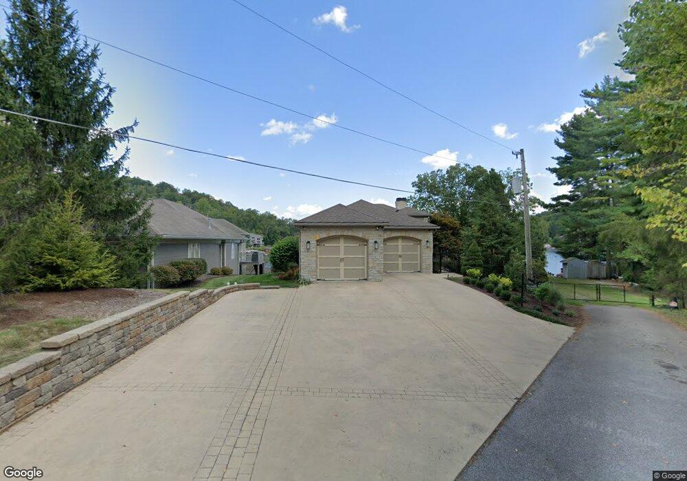 4901 S Cedar Dr, Columbus, IN 47201 - photo 1