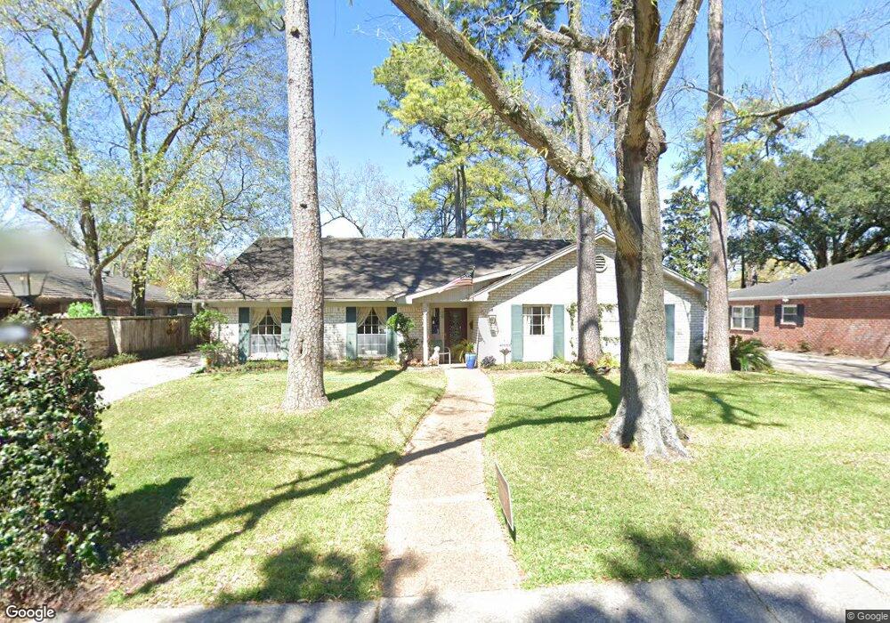 10042 Cedar Creek Dr, Houston, TX 77042 - photo 1