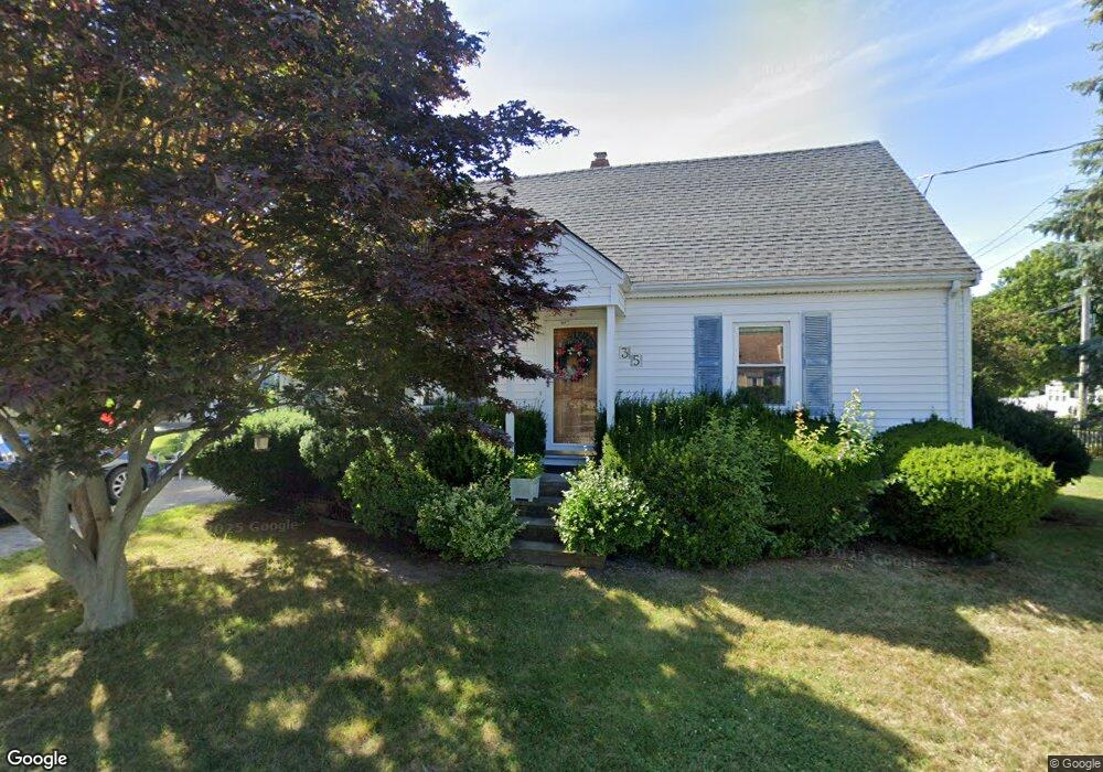 35 Matthies St, Beverly, MA 01915 - photo 1