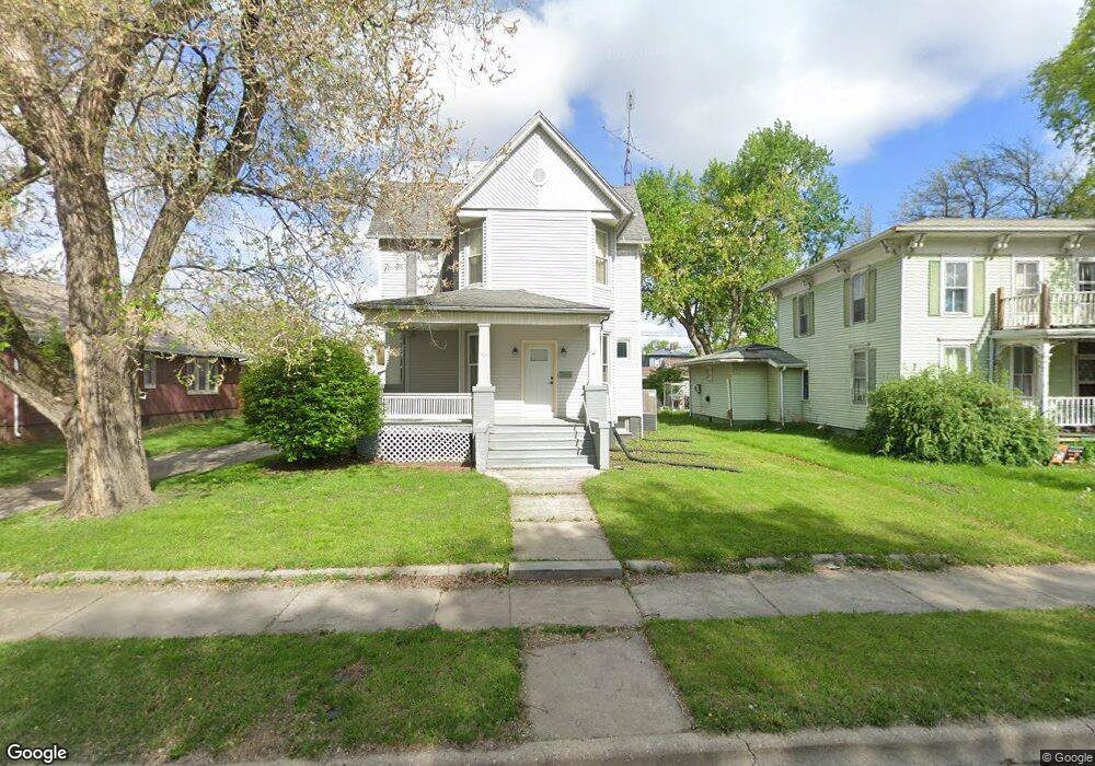 413 N Kickapoo St, Lincoln, IL 62656 - photo 1