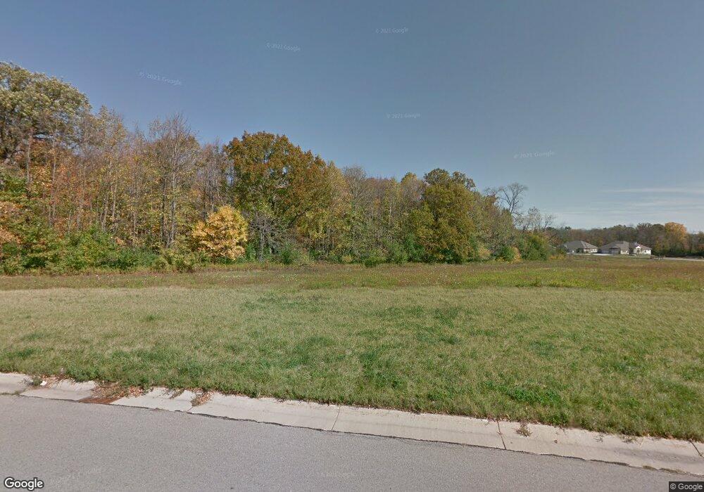 W130N6694 Daylily Dr, Menomonee Falls, WI 53051 - photo 1