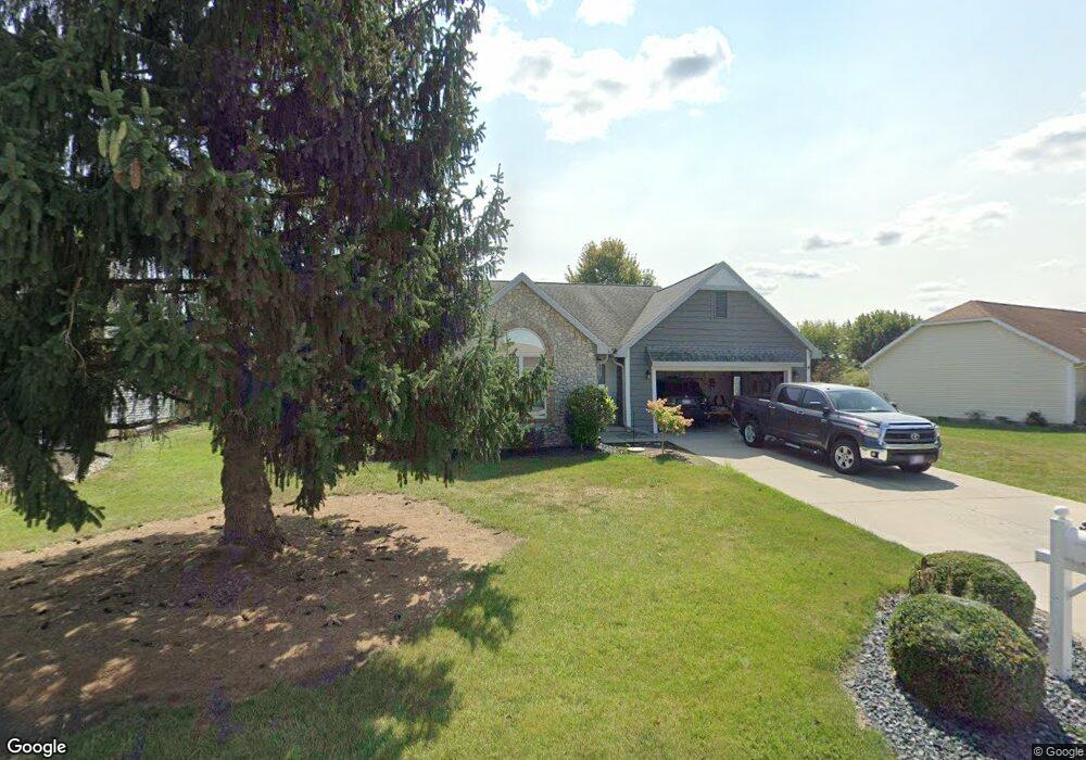 5745 Clover Ridge Dr, Lima, OH 45807 - photo 1