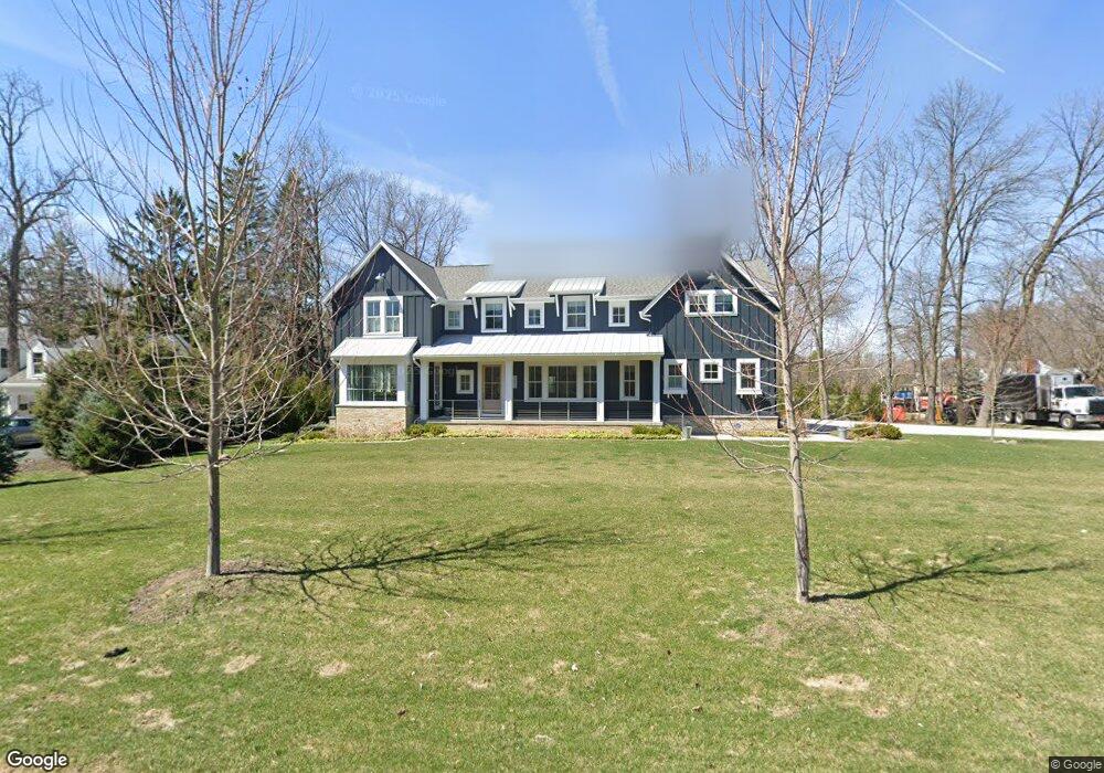 1655 Shady Ln, Elm Grove, WI 53122 - photo 1