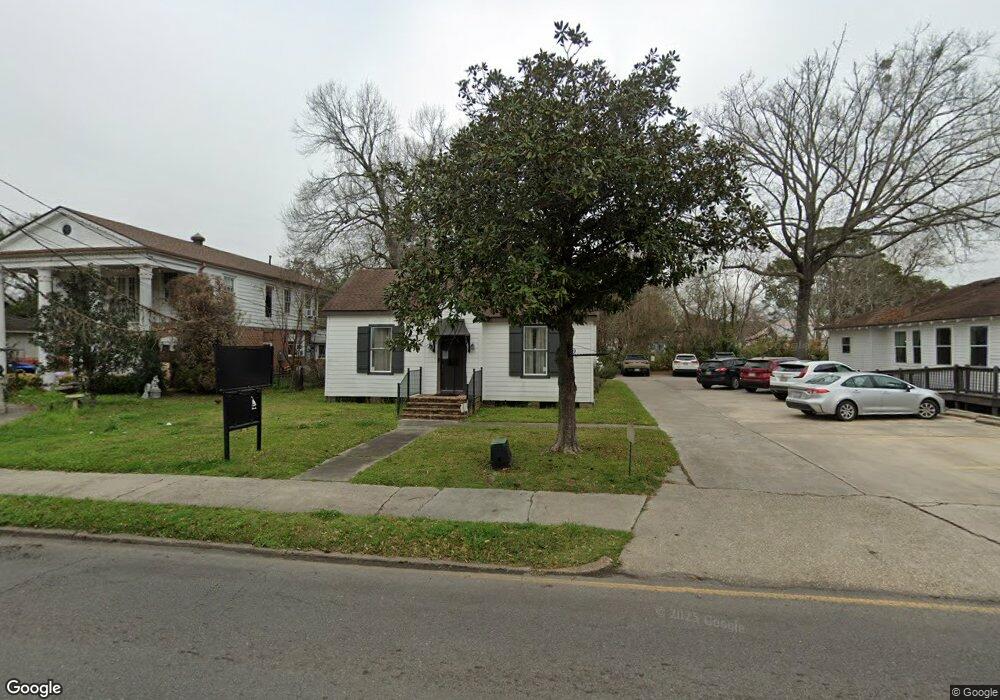 439 E Saint Peter St, New Iberia, LA 70560 - photo 1