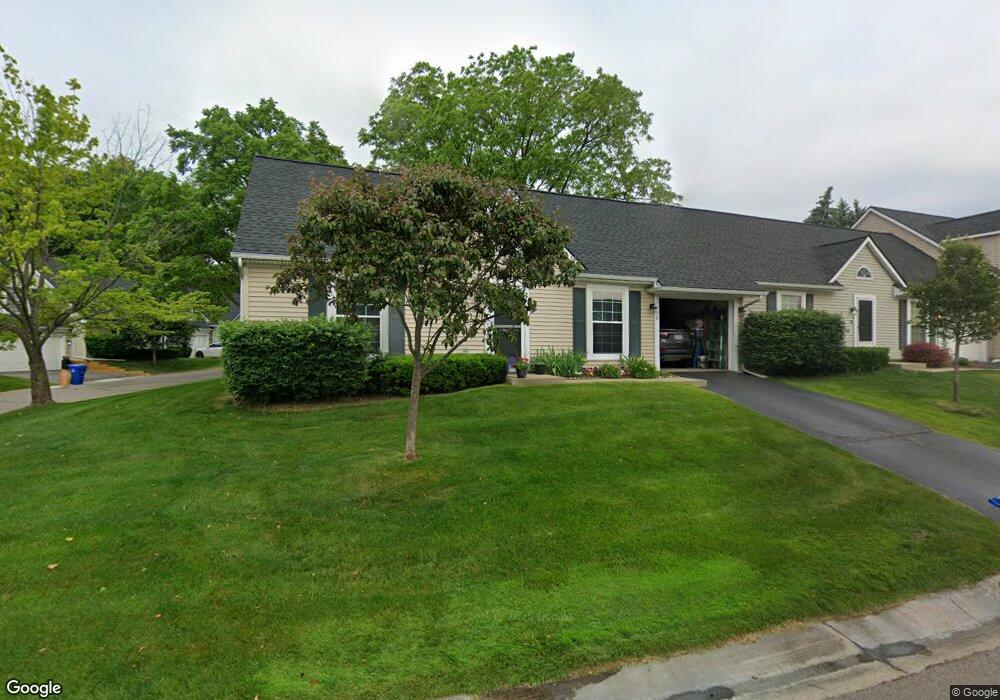 1068 Audubon Dr, Waterford, MI 48328 - photo 1