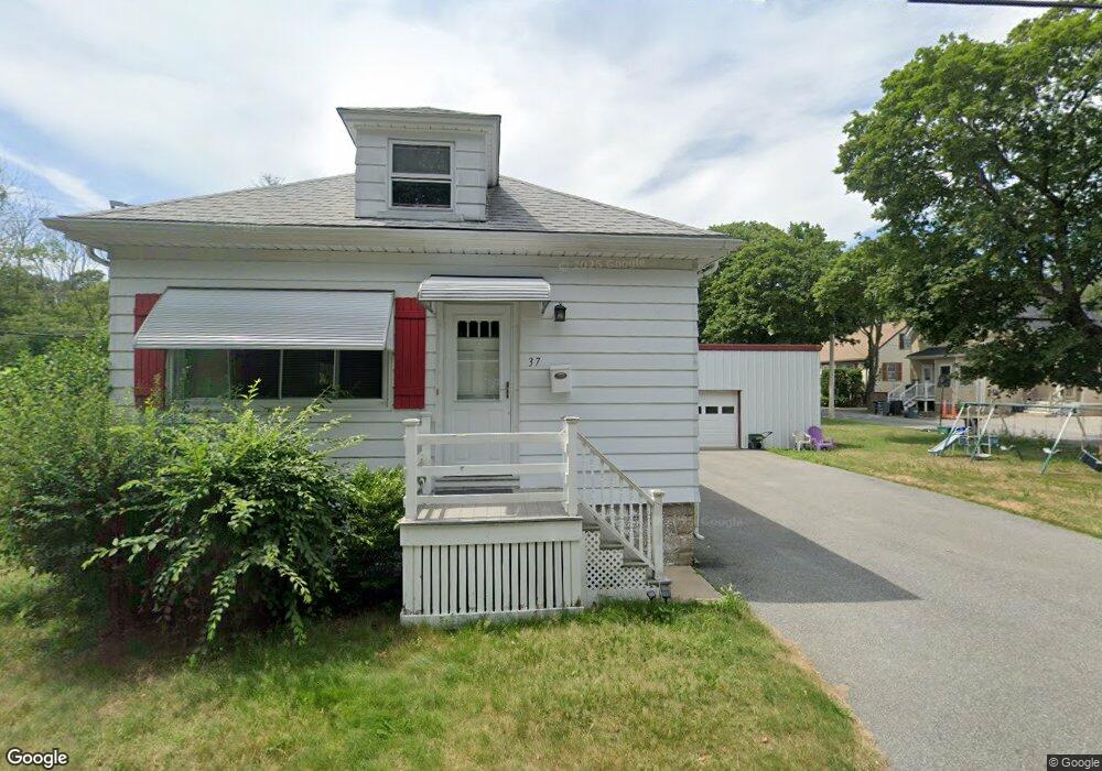 37 Richard St, Saugus, MA 01906 - photo 1