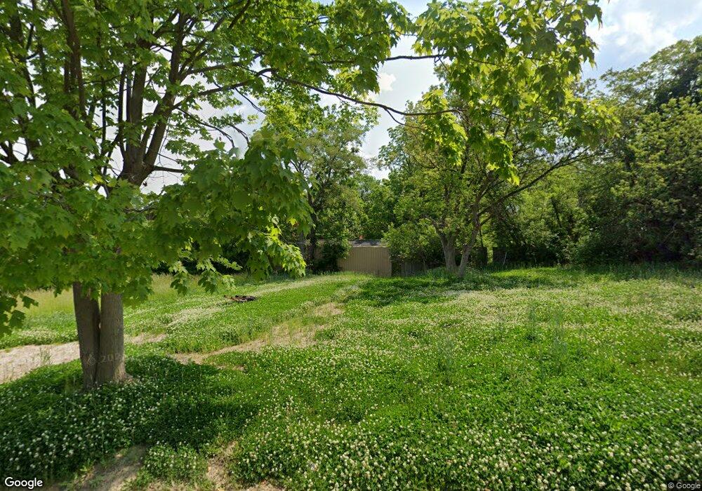 915 Pershing St, Flint, MI 48503 - photo 1