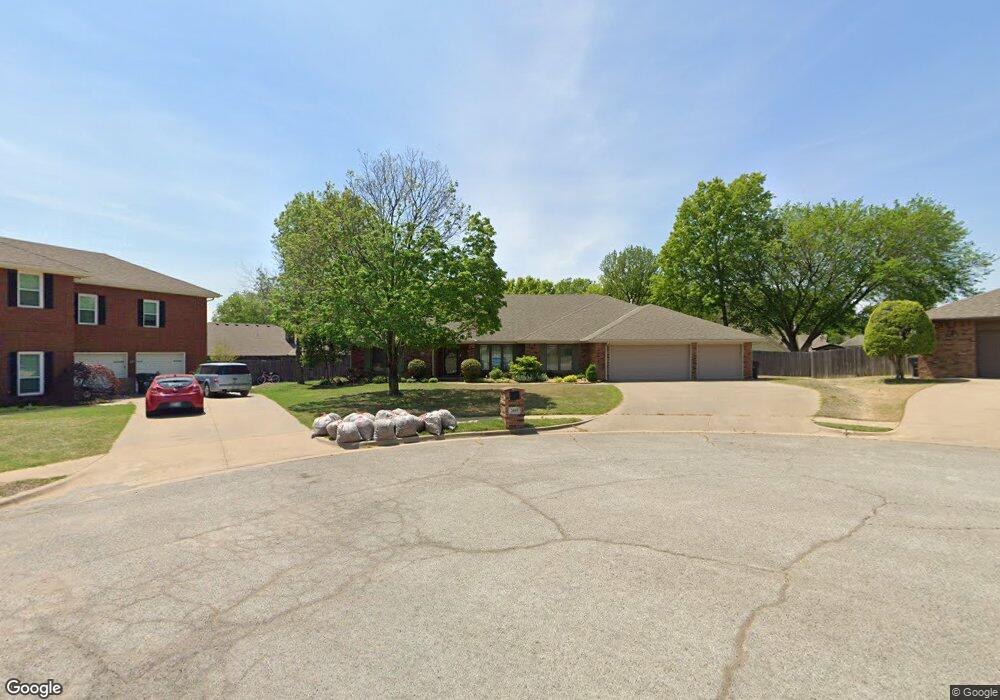 2605 Camelot Ct, Bartlesville, OK 74006 - photo 1