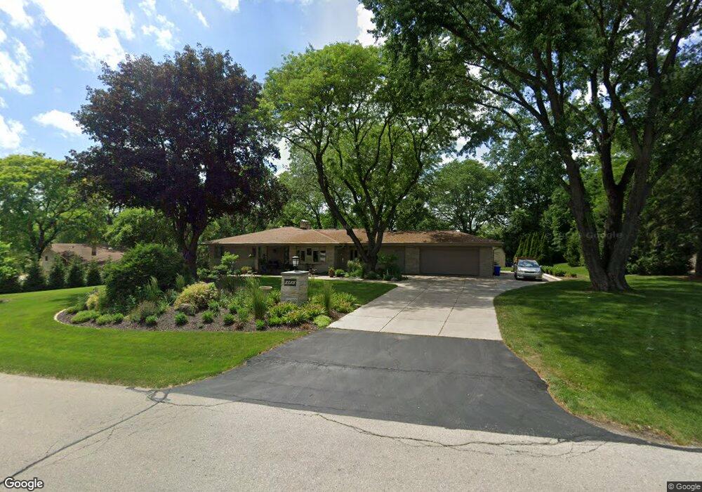 2155 Hollyhock Ln, Elm Grove, WI 53122 - photo 1