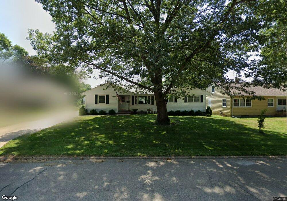 3225 Iowa Ave SE, Cedar Rapids, IA 52403 - photo 1