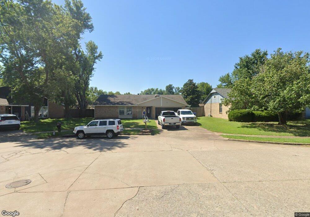 1111 W Vicksburg Ct, Broken Arrow, OK 74011 - photo 1