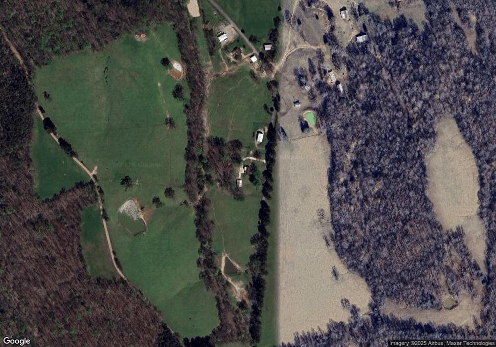 676 Freeman Fielder Rd, Tennessee Ridge, TN 37178 - photo 1