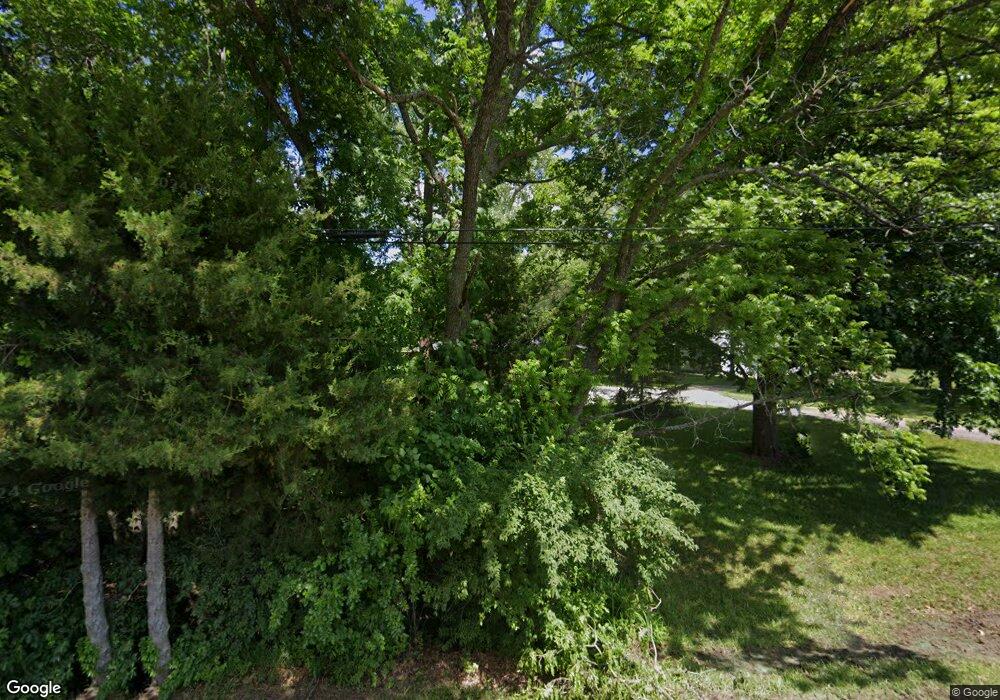 1742 NW Carlson Rd, Topeka, KS 66615 - photo 1