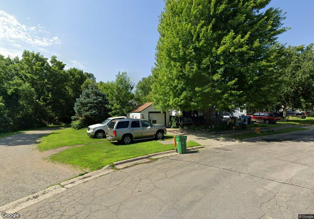 811 Saint Peter Ave, Albert Lea, MN 56007 - photo 1