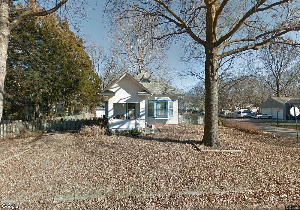 1734 SW High Ave, Topeka, KS 66604 - photo 1