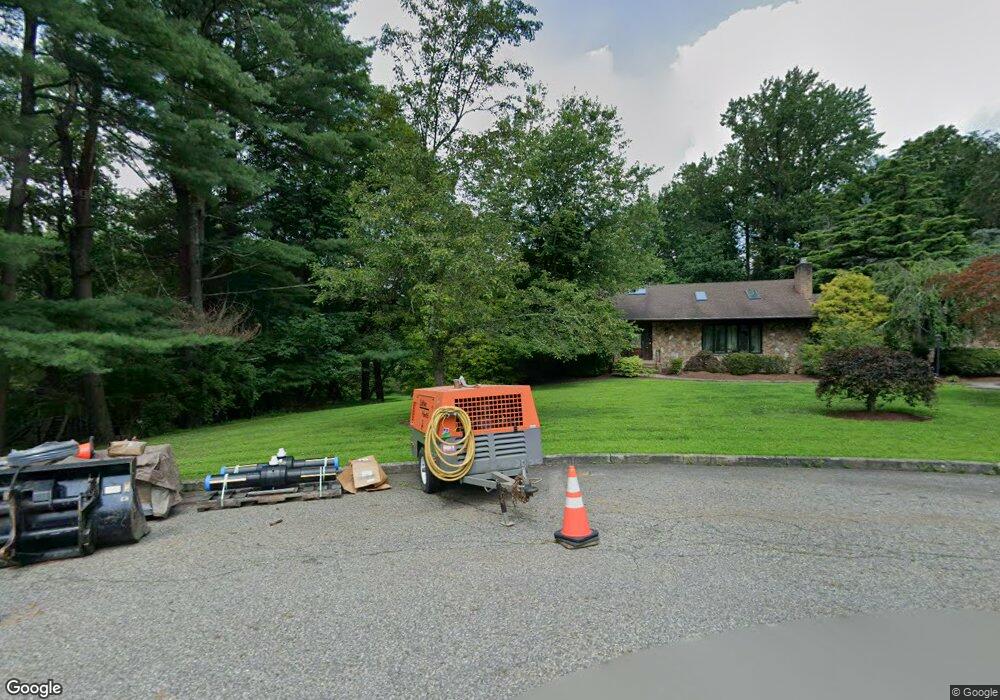 5 Brookhaven Ct, Pearl River, NY 10965 - photo 1