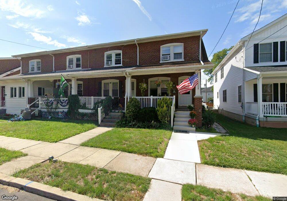 722 W 3rd St, Lansdale, PA 19446 - photo 1