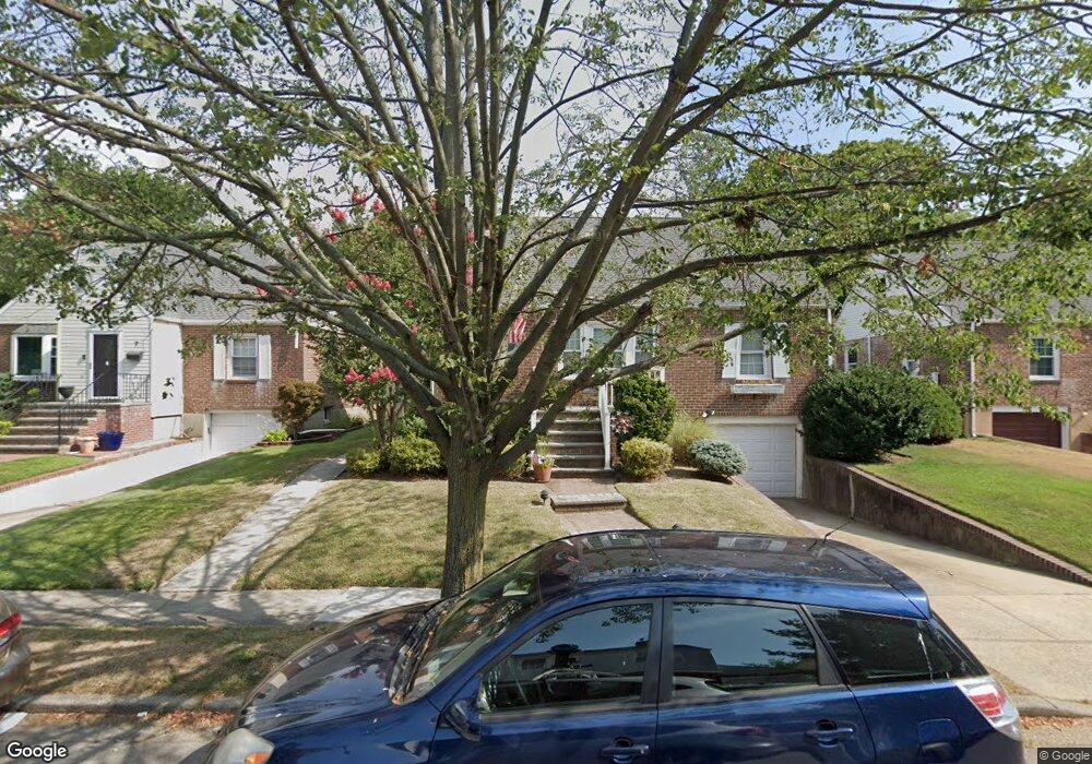 9 Cameron Ln, Valley Stream, NY 11581 - photo 1