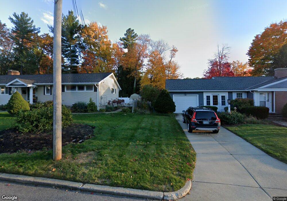 73 Crestview Cir, Manchester, NH 03104 - photo 1