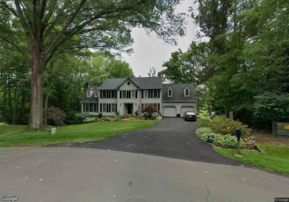 5032 Oakcrest Dr, Fairfax, VA 22030 - photo 1