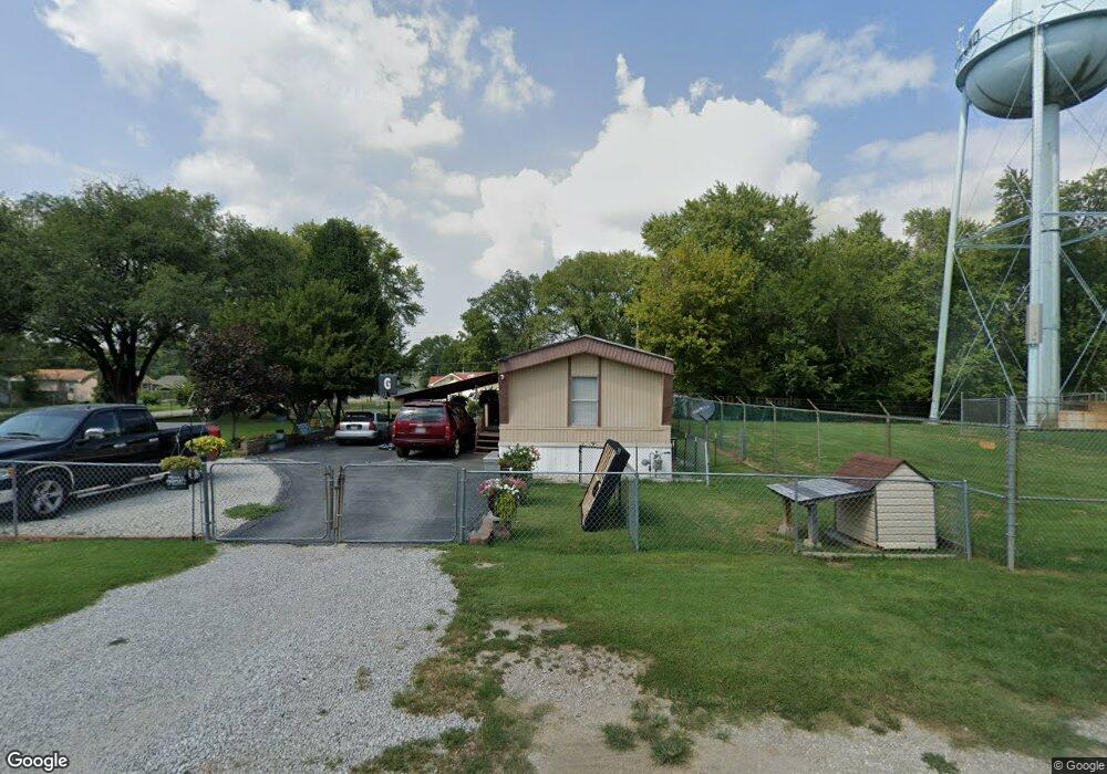 9005 Stowers Ln, Collinsville, IL 62234 - photo 1