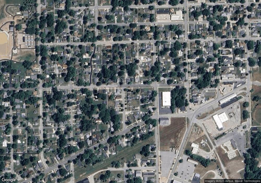 319 20th St, Auburn, IN 46706 - photo 1