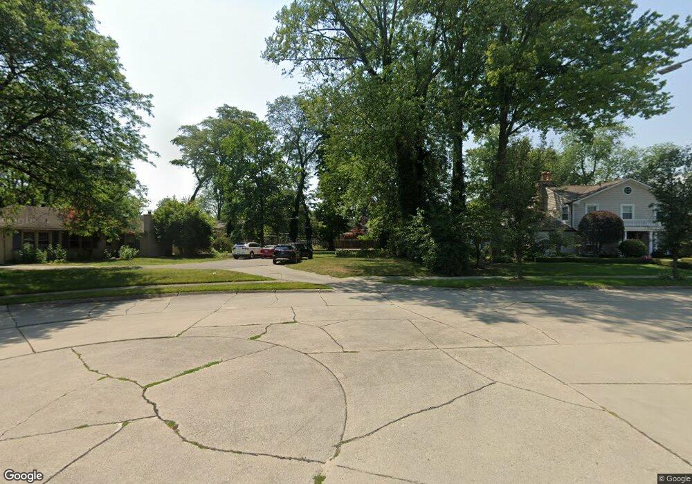 513 Deeplands Rd unit 4, Grosse Pointe Woods, MI 48236 - photo 1