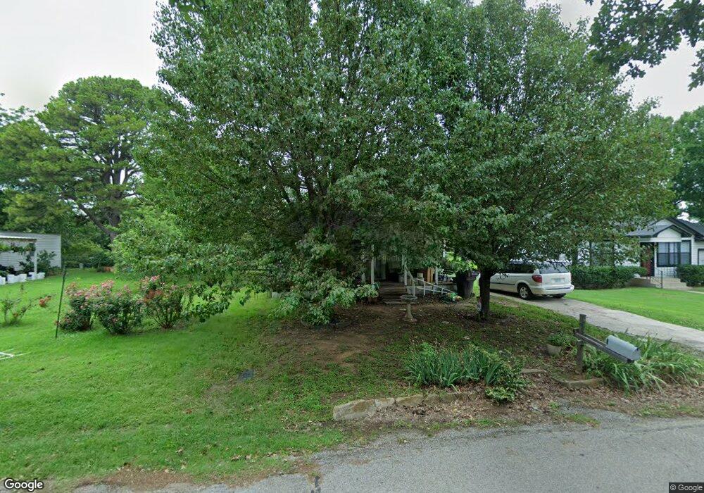 633 A St SE, Ardmore, OK 73401 - photo 1