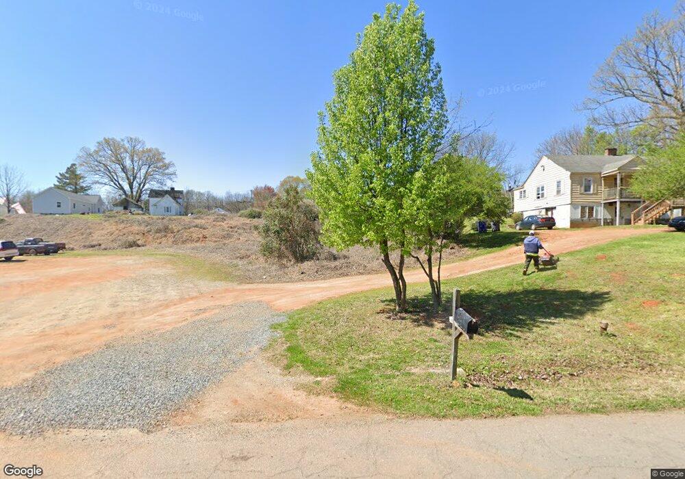 925 N Cottage Grove Ave, Siler City, NC 27344 - photo 1