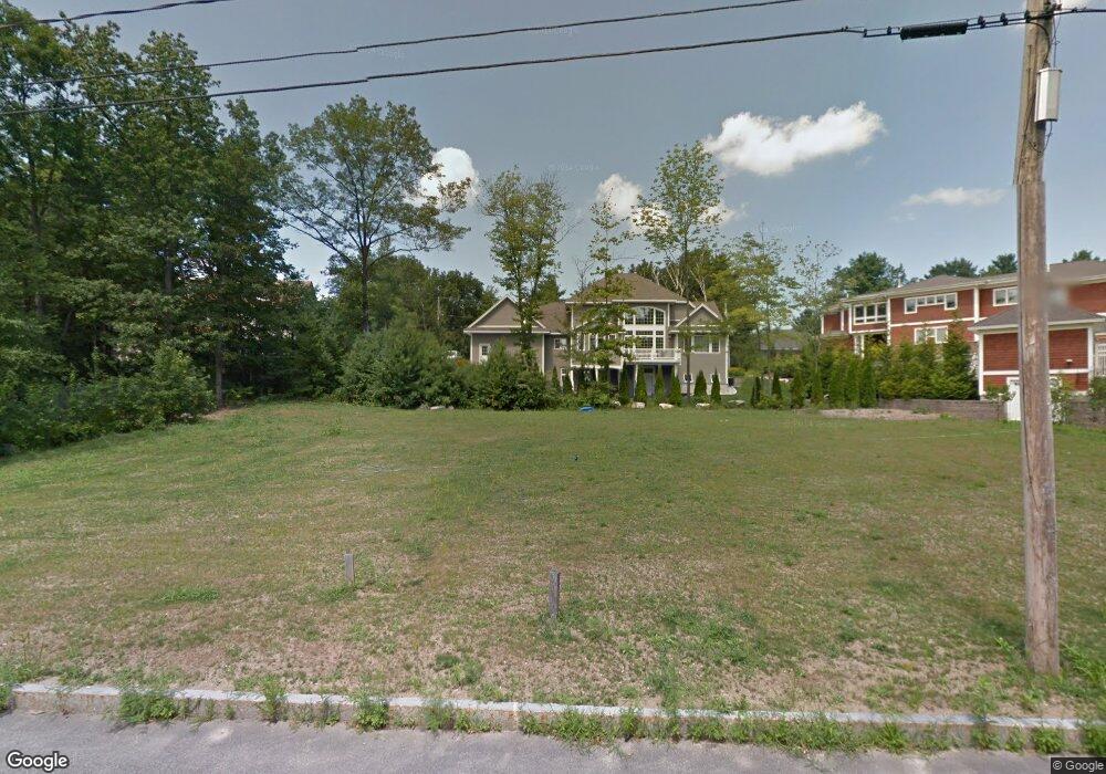 380 Walnut Hill Ave, Manchester, NH 03104 - photo 1